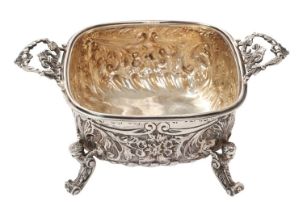 Late Victorian silver two-handled dish