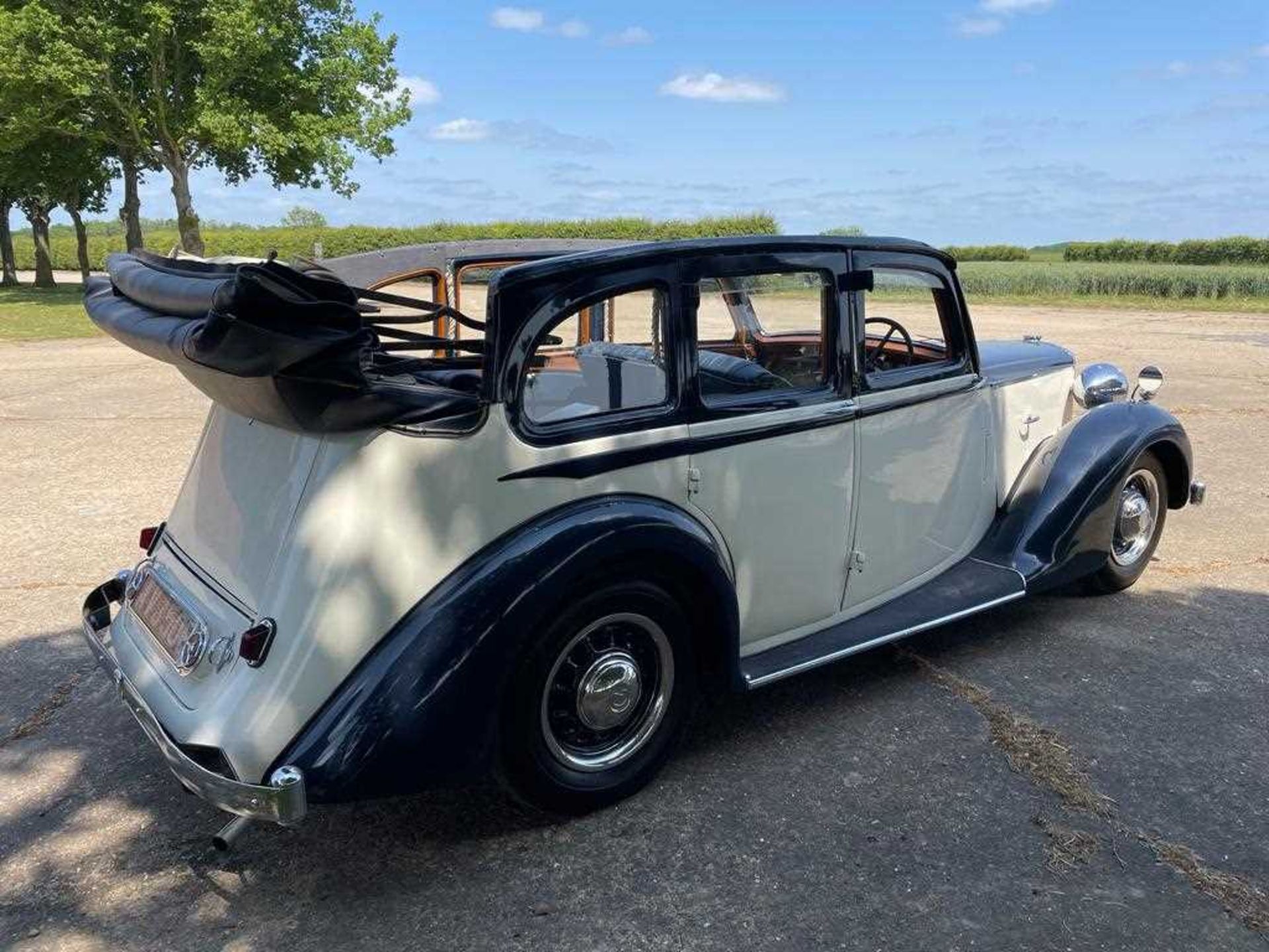 1938 Daimler DB17 Salmons Tickford Four Door Cabriolet - Image 16 of 27