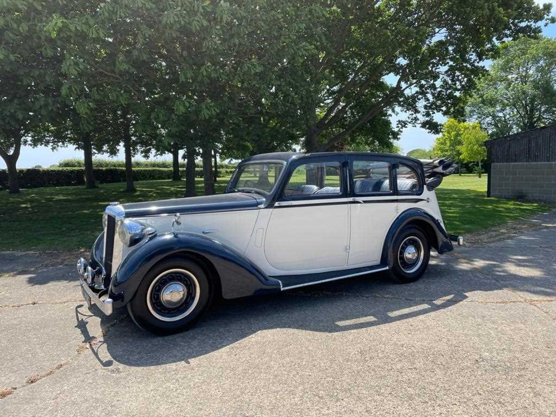 1938 Daimler DB17 Salmons Tickford Four Door Cabriolet - Image 5 of 27