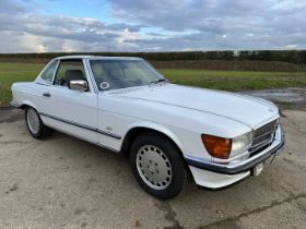 1986 Mercedes - Benz 300SL Auto Convertible, 2962cc, reg. D905 RYD