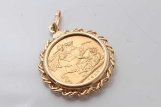 G.B. - Gold Sovereign George V 1913 GVF set in 18 carat marked ring mount (Total Wt. 11gms) (1 coin)