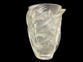 Lalique Martinets Swallows vase