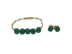 9ct gold and malachite cabochon bracelet, 16.5cm long and matching pair of earrings