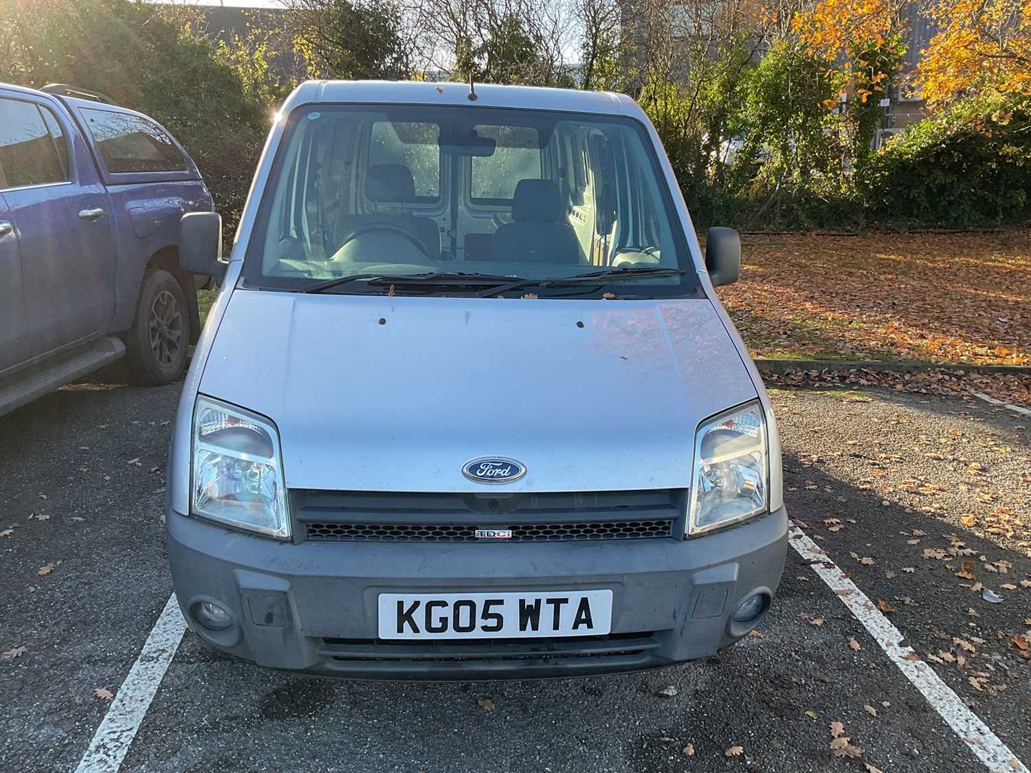 2005 Ford Transit Connect 220 SWB TDCi 90ps diesel, finished in silver, MOT until 29th March 2024. R - Image 2 of 9