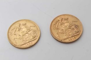 G.B. - Gold Sovereigns to include Victoria OH 1899 GF and George V 1913 (N.B. Obv: Damaged) otherwis
