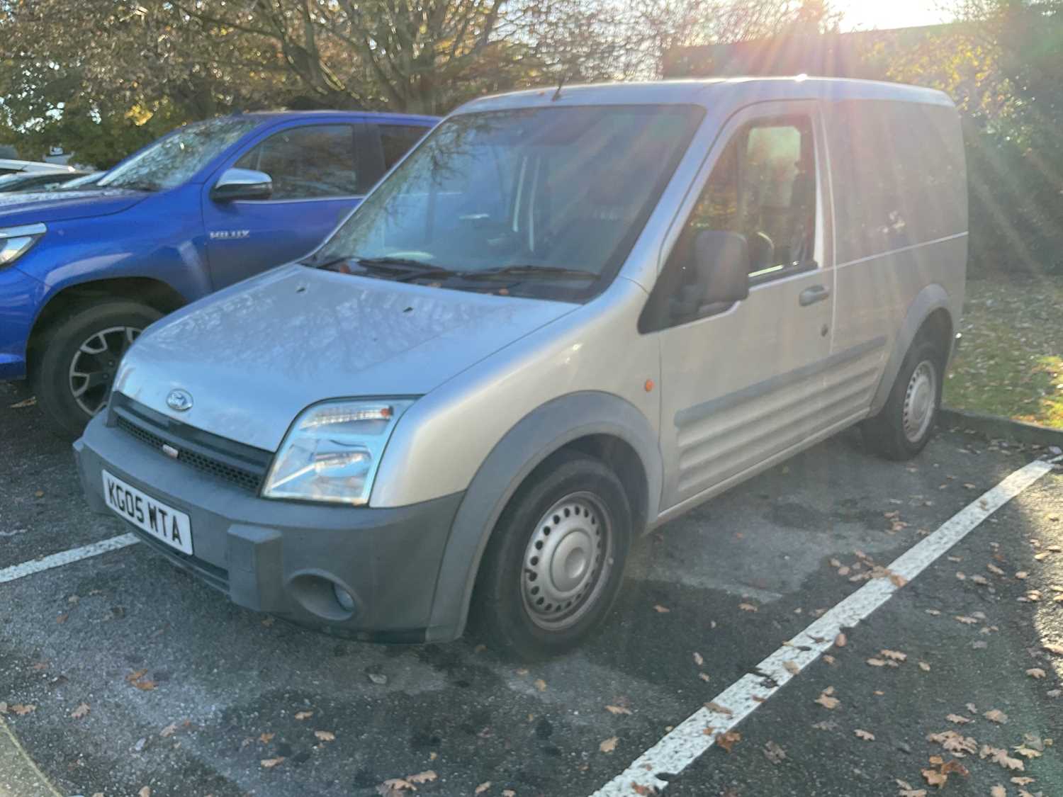2005 Ford Transit Connect 220 SWB TDCi 90ps diesel, finished in silver, MOT until 29th March 2024. R