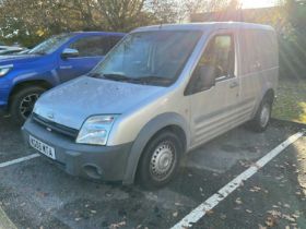 2005 Ford Transit Connect 220 SWB TDCi 90ps diesel, finished in silver, MOT until 29th March 2024. R