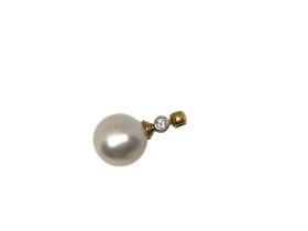 18ct gold mounted South Sea cultured pearl and diamond pendant