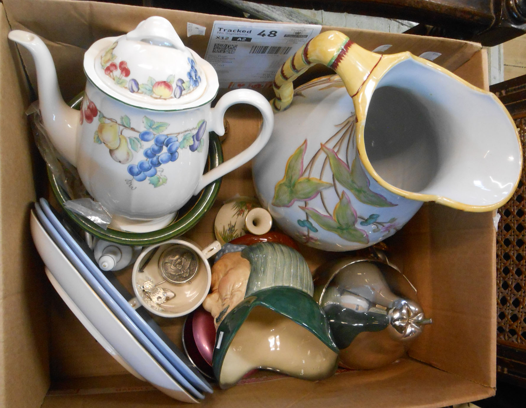 A box containing a quantity of assorted ceramic and other collectable items including Royal