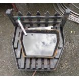 A fence pattern fire grate and associated ash tray - 40.5cm front