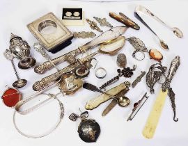 A bag containing silver, white metal and plated items comprising cutlery, jewellery and thimbles,