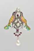 A PLIQUE A JOUR PENDANT BROOCH, a white metal art nouveau style brooch, designed as two birds,