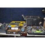 A PLASTIC TOOLBOX, A WOODEN BOX AND A TRAY CONTAINING TOOLS including pneumatic sander, three die