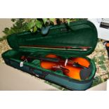 A CASED ANTONI 'DEBUT' ACY30 4/4 VIOLIN IN CASE with a 2 piece back and an unnamed bow (1)