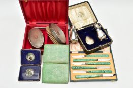 ASSORTED SILVER AND WHITE METAL ITEMS, the first a pair of cased silver pepperettes, hallmarked '