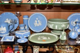 A COLLECTION OF WEDGWOOD JASPERWARES, to include a sage green pedestal bowl height 13cm x diameter