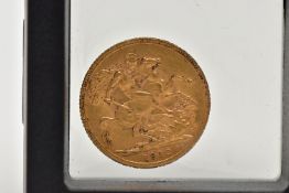 A CASED EARLY 20TH CENTURY FULL GOLD SOVEREIGN, depicting George V, obverse with George and the
