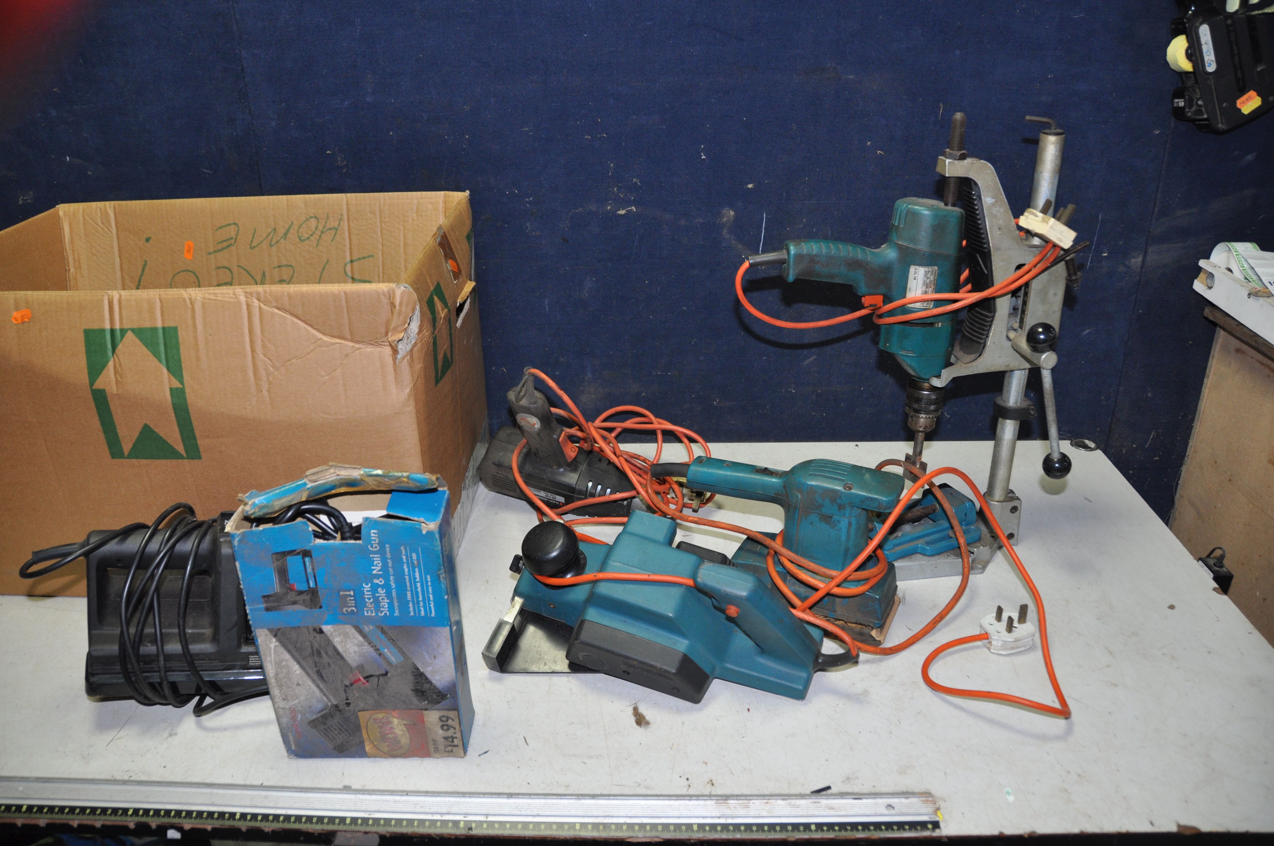 A BOX OF VINTAGE BLACK AND DECKER POWER TOOLS including a H68v drill on B&D stand and machine