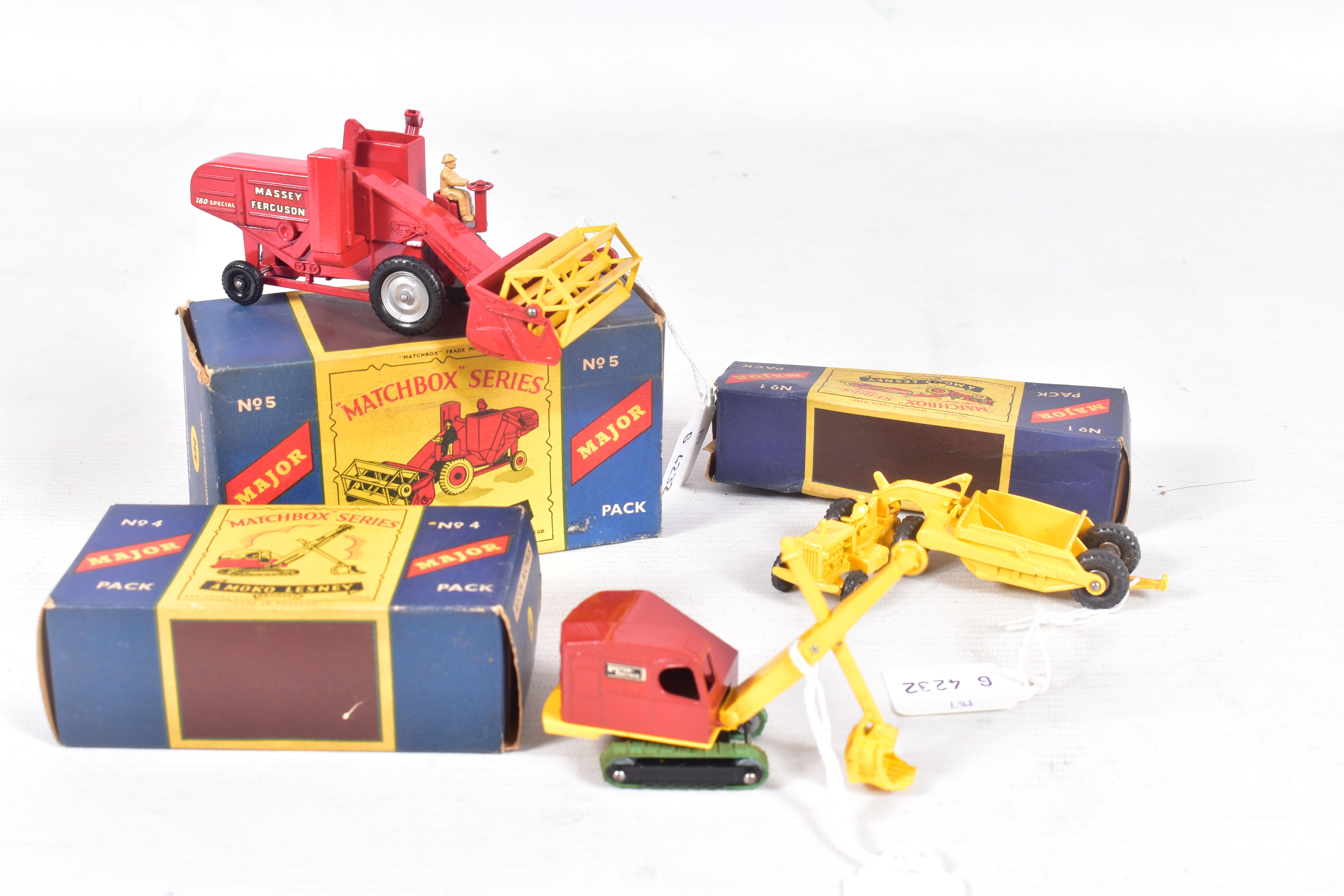 THREE BOXED MOKO LESNEY MATCHBOX SERIES MAJOR PACKS, Caterpillar Earthmover, No.1, Ruston Bucyrus,