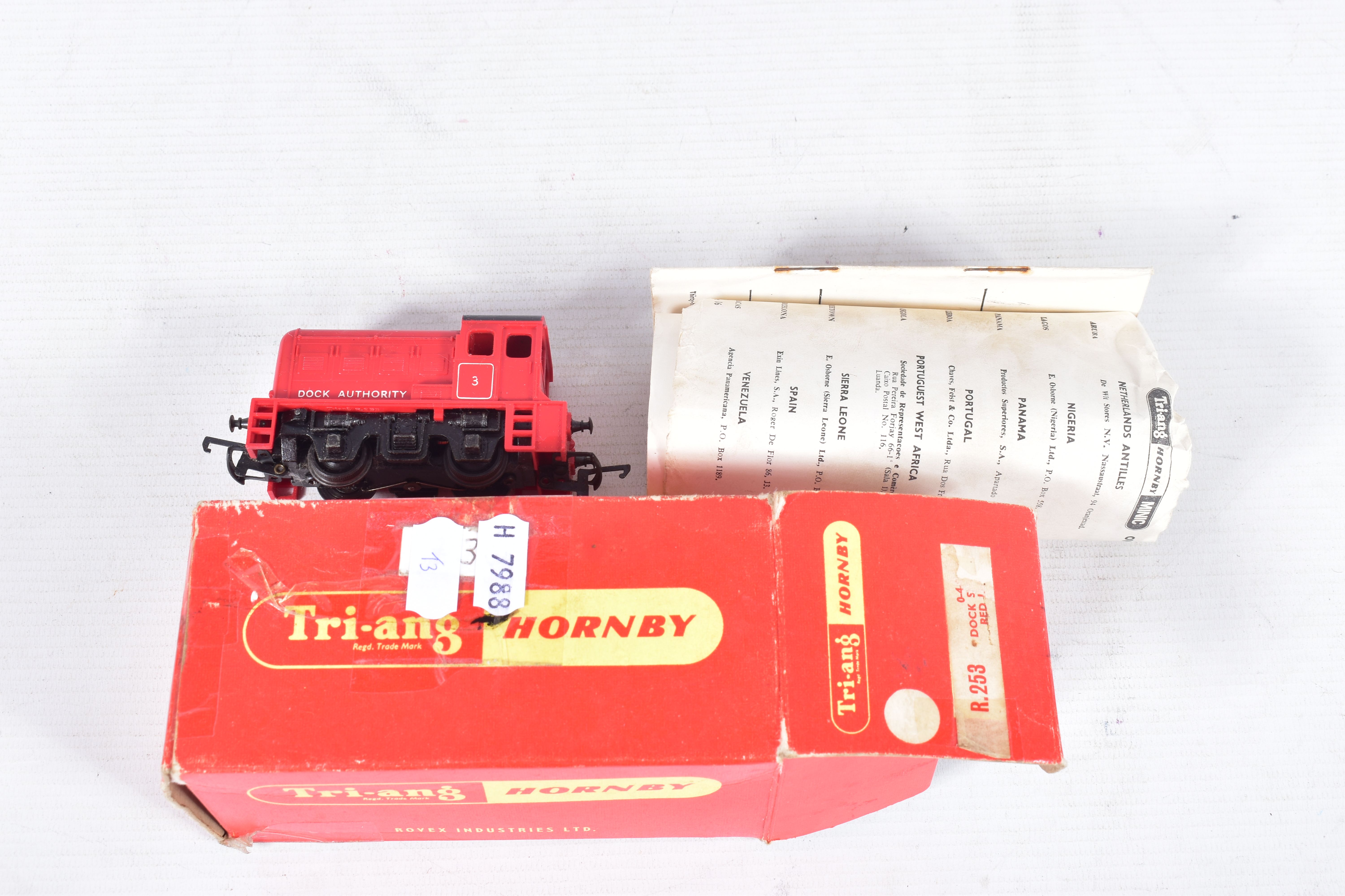 FOUR BOXED OO GAUGE DIESEL LOCOMOTIVES, boxed Tri-ang Hornby Dock Shunter, No.3, red livery ( - Image 5 of 5