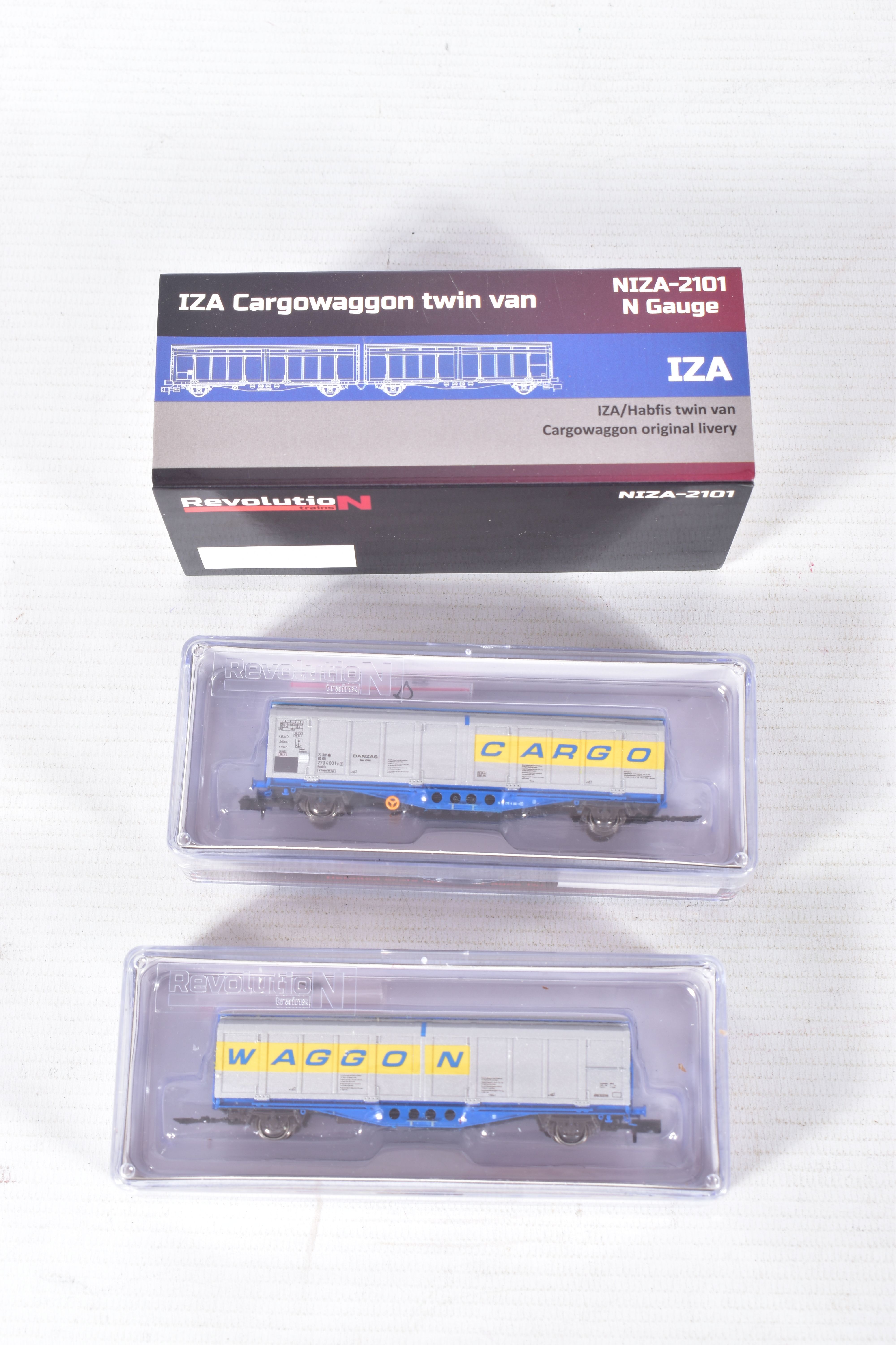 A QUANTITY OF ASSORTED BOXED N GAUGE ROLLING STOCK, Revolution, Graham Farish, Farish by Bachmann, - Image 13 of 14