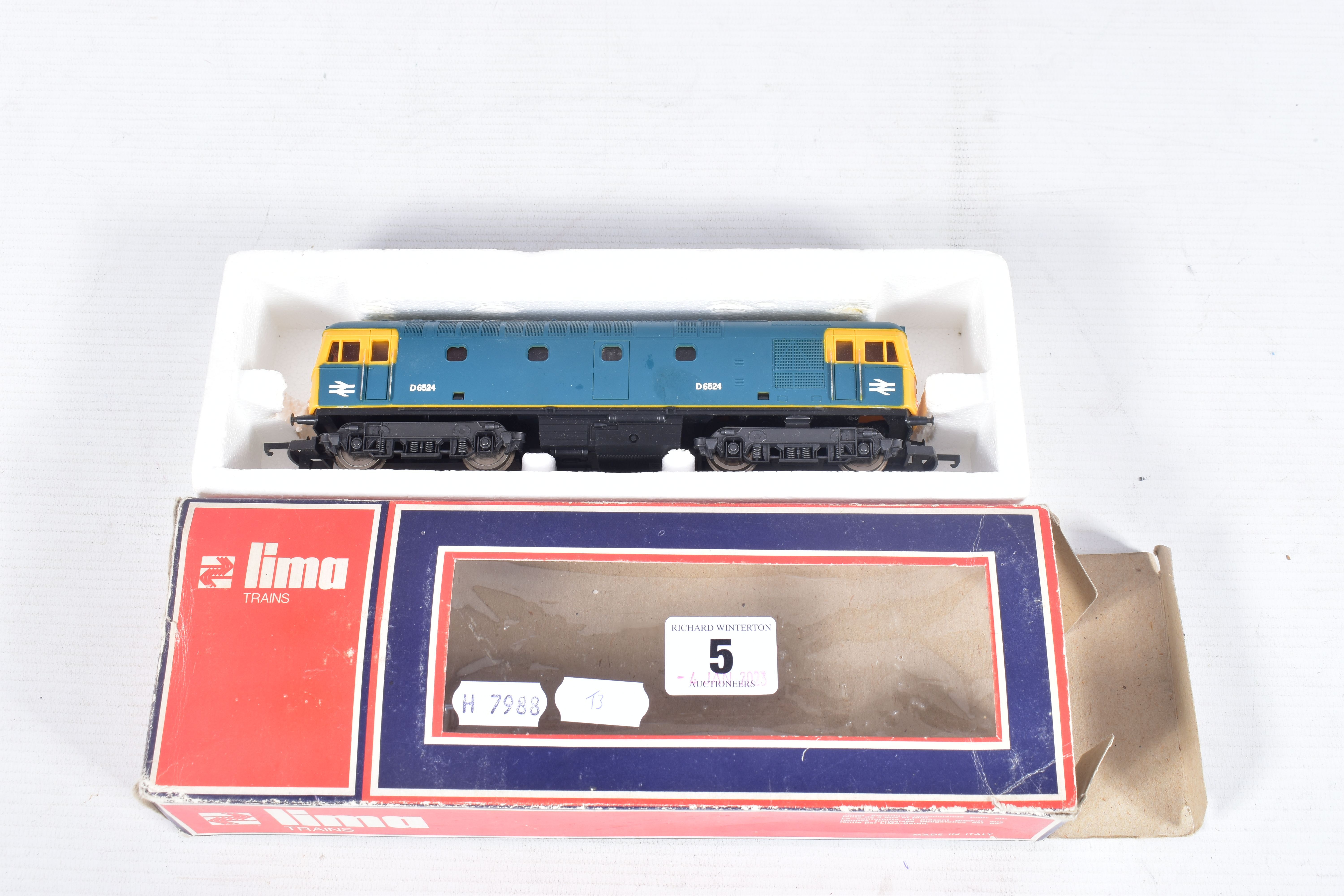 FOUR BOXED OO GAUGE DIESEL LOCOMOTIVES, boxed Tri-ang Hornby Dock Shunter, No.3, red livery ( - Image 2 of 5