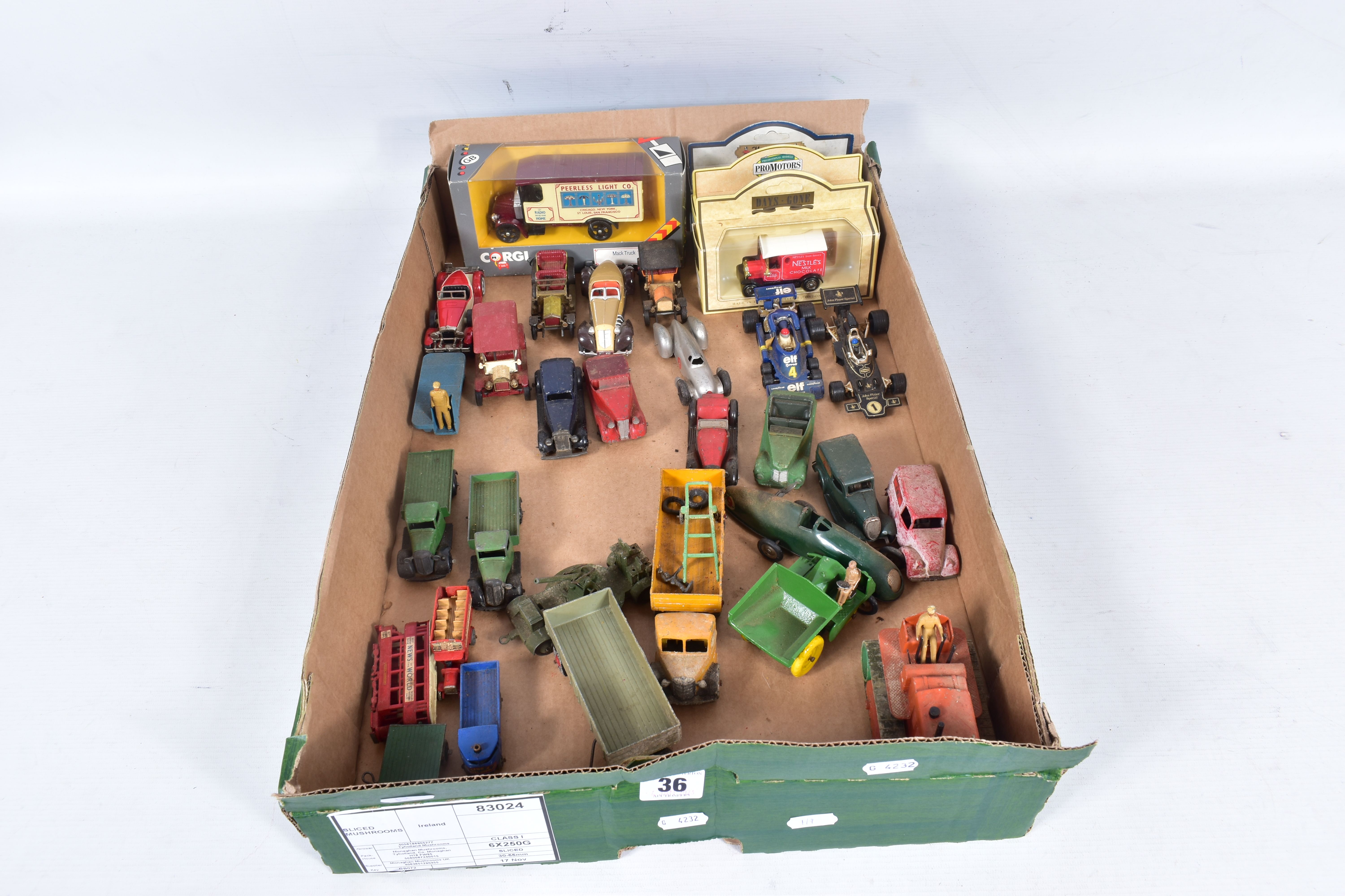 A QUANTITY OF UNBOXED AND ASSORTED PLAYWORN DIECAST, TINPLATE AND PLASTIC VEHICLES, to include pre-