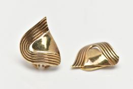 A PAIR OF 9CT GOLD EARRINGS, yellow gold clip on earrings, abstract design with grooved surround,