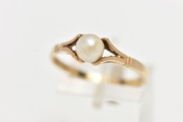 A 9CT YELLOW GOLD CULTURED PEARL RING, centering on a single tension set, cultured white pearl