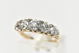 A FIVE STONE DIAMOND RING, five graduated old cut diamonds, approximate total diamond weight 1.50ct,