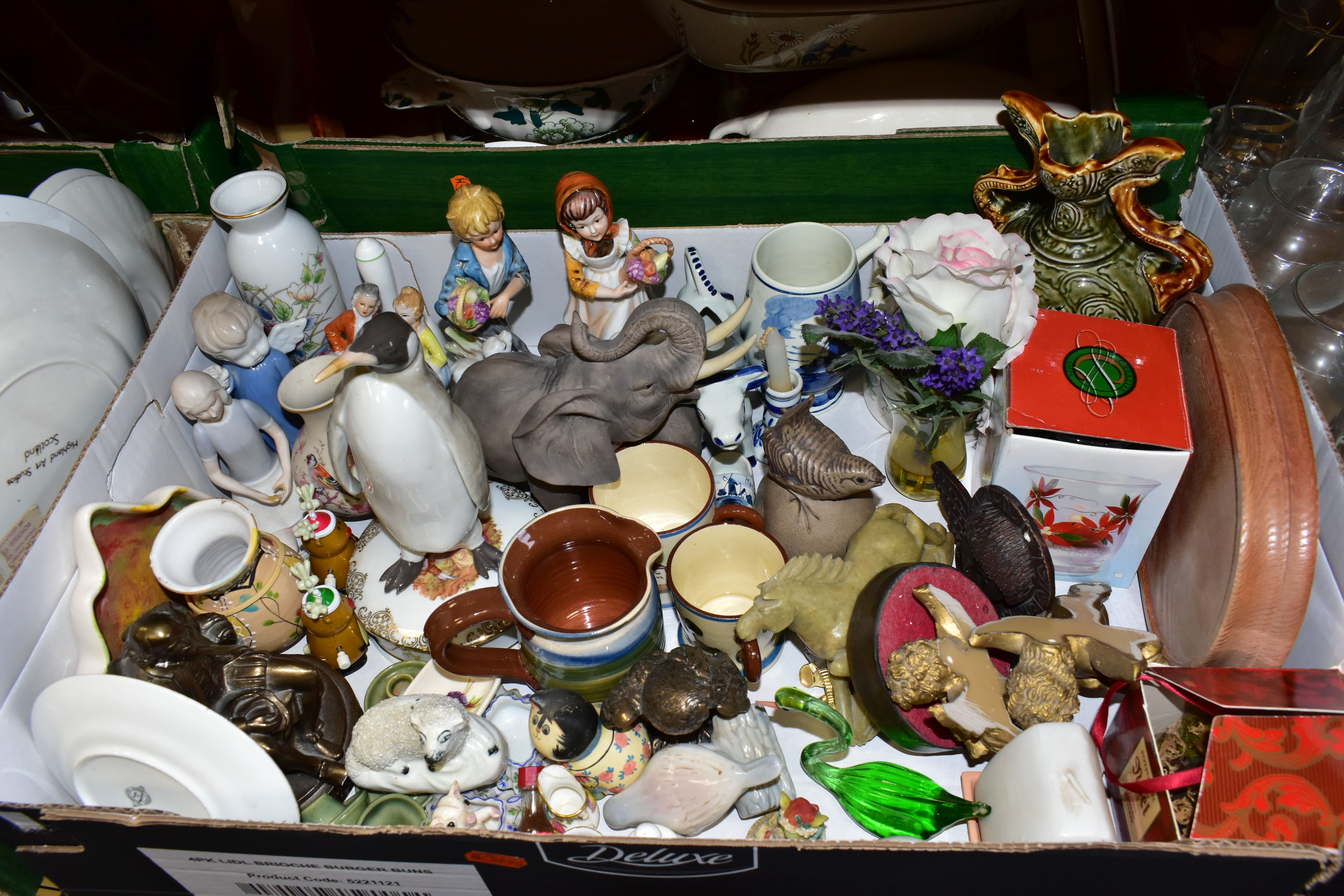 FIVE BOXES OF TEA WARES, ORNAMENTS AND GLASS WARE, to include a Colclough tea set pattern No. - Image 3 of 8