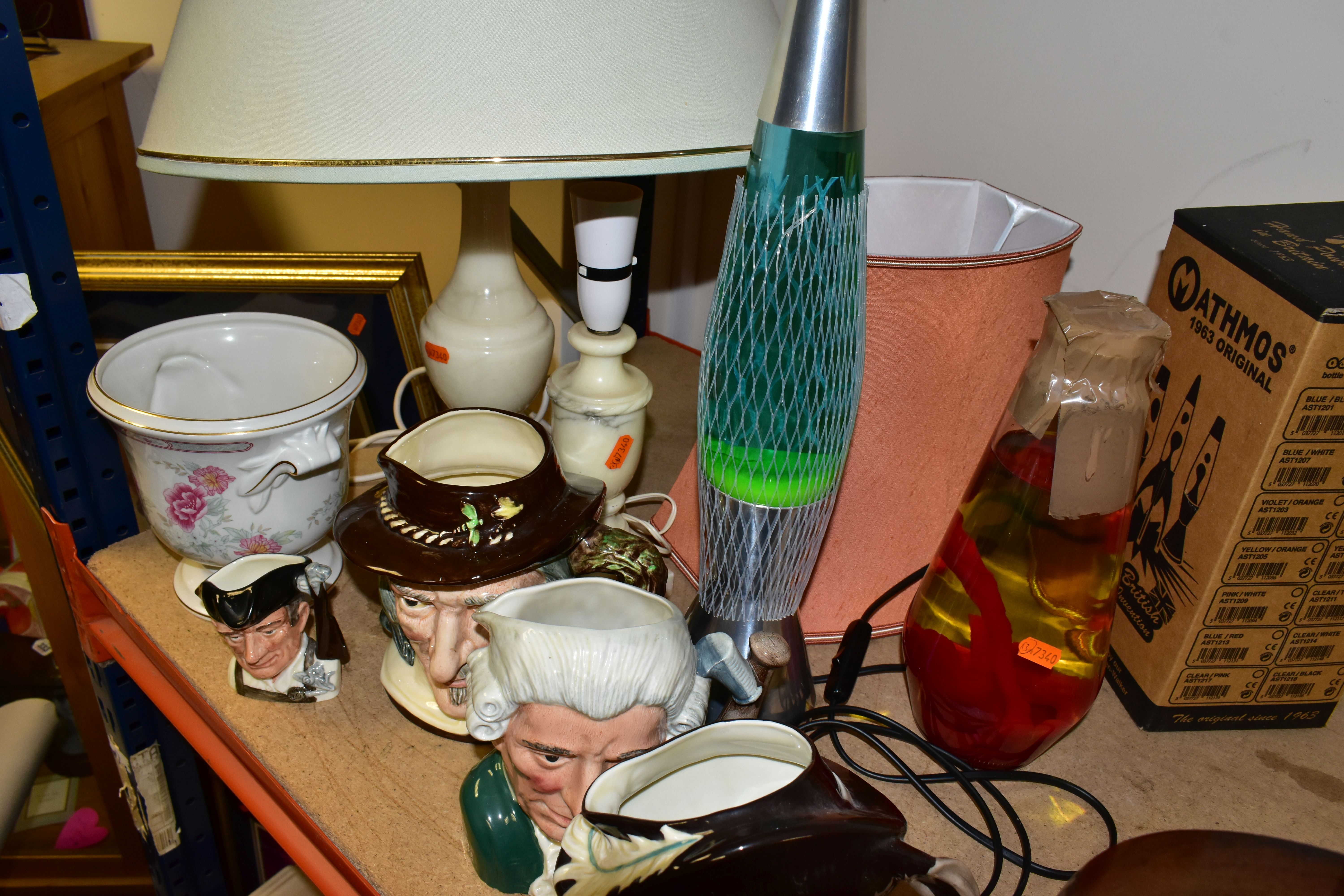A GROUP OF CHARACTER JUGS AND TABLE LAMPS, to include an Edwardian keyhole shaped mantle clock - Image 4 of 5