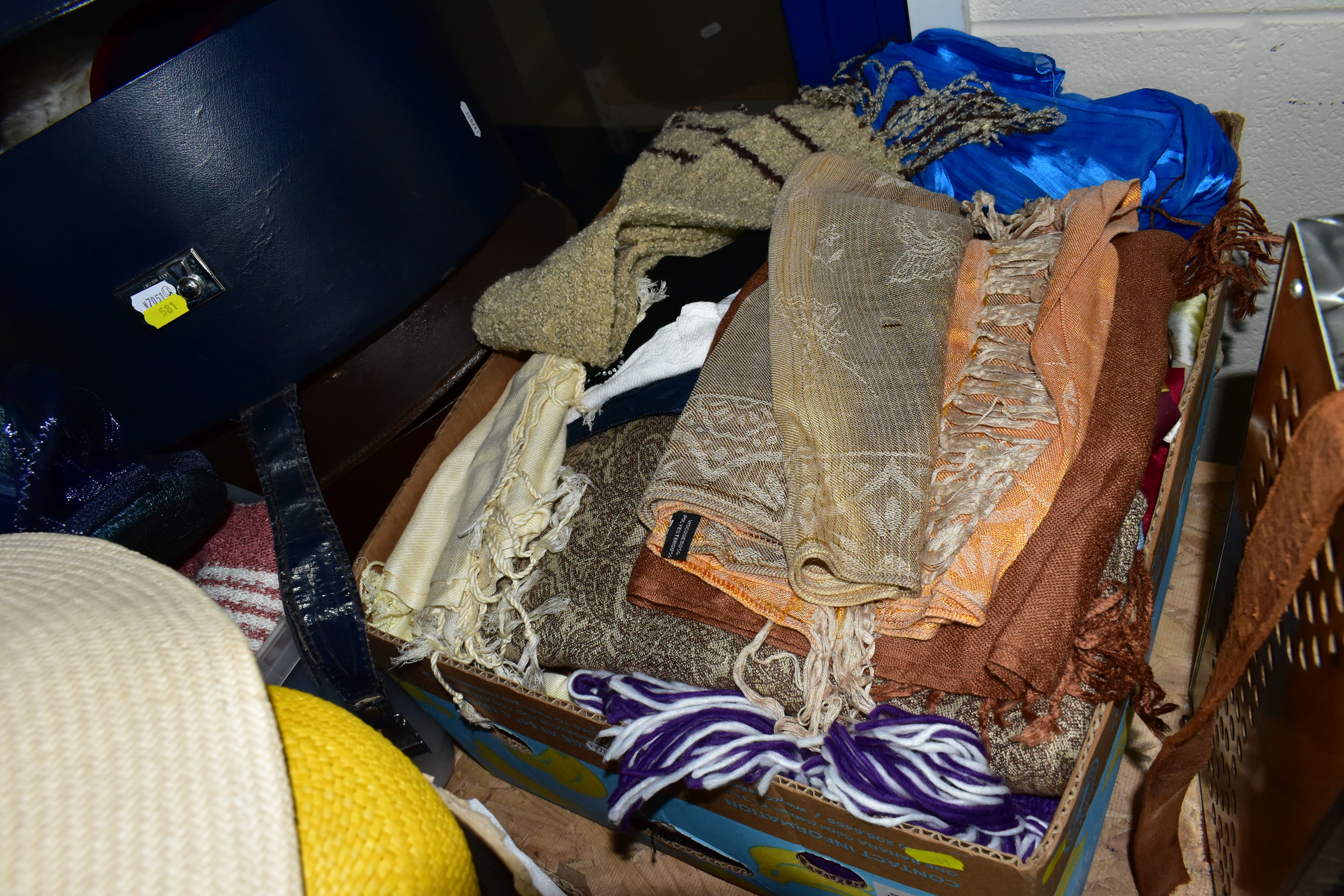 FOUR BOXES AND LOOSE LADIES' HATS, HAT BOXES, SCARVES AND CLOTHING, to include a selection of - Image 3 of 4