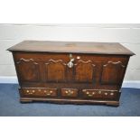 A GEORIGIAN OAK CONVERTED MULE CHEST, the hinged top enclosing a short interior, above four shaped