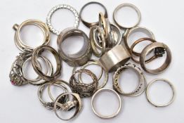 A BAG OF ASSORTED WHITE METAL RINGS, to include two yellow and white metal paste set cluster