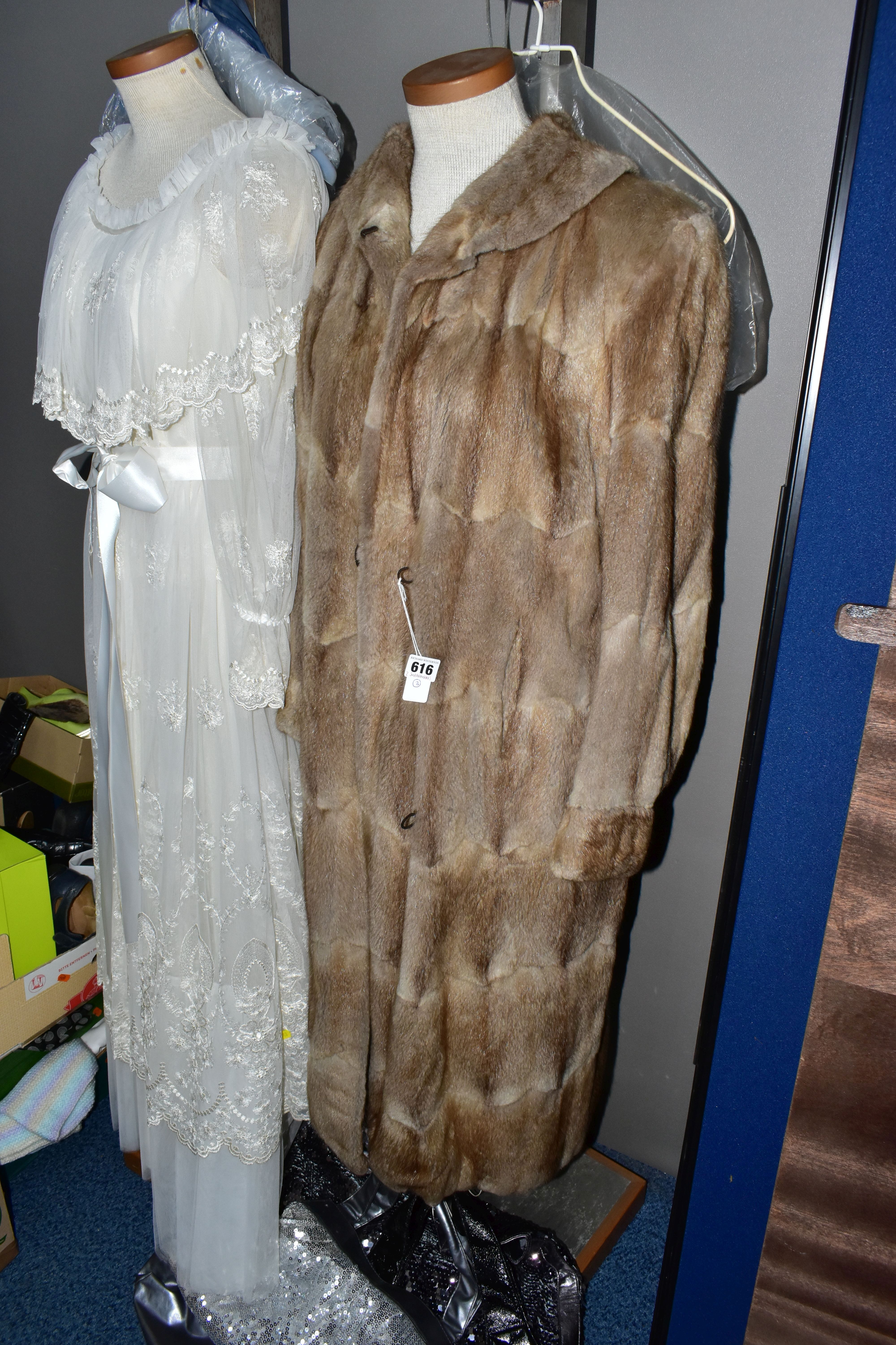A 1970'S EDWARDIAN STYLE PRONUPTIA WEDDING DRESS TOGETHER WITH A MAXI LENGTH FUR COAT, the dress - Image 4 of 9