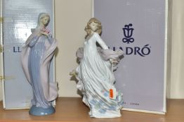 TWO BOXED LLADRO FIGURINES, comprising 'Spring Splendor' model no 5898, sculptor Regino Torrijos,