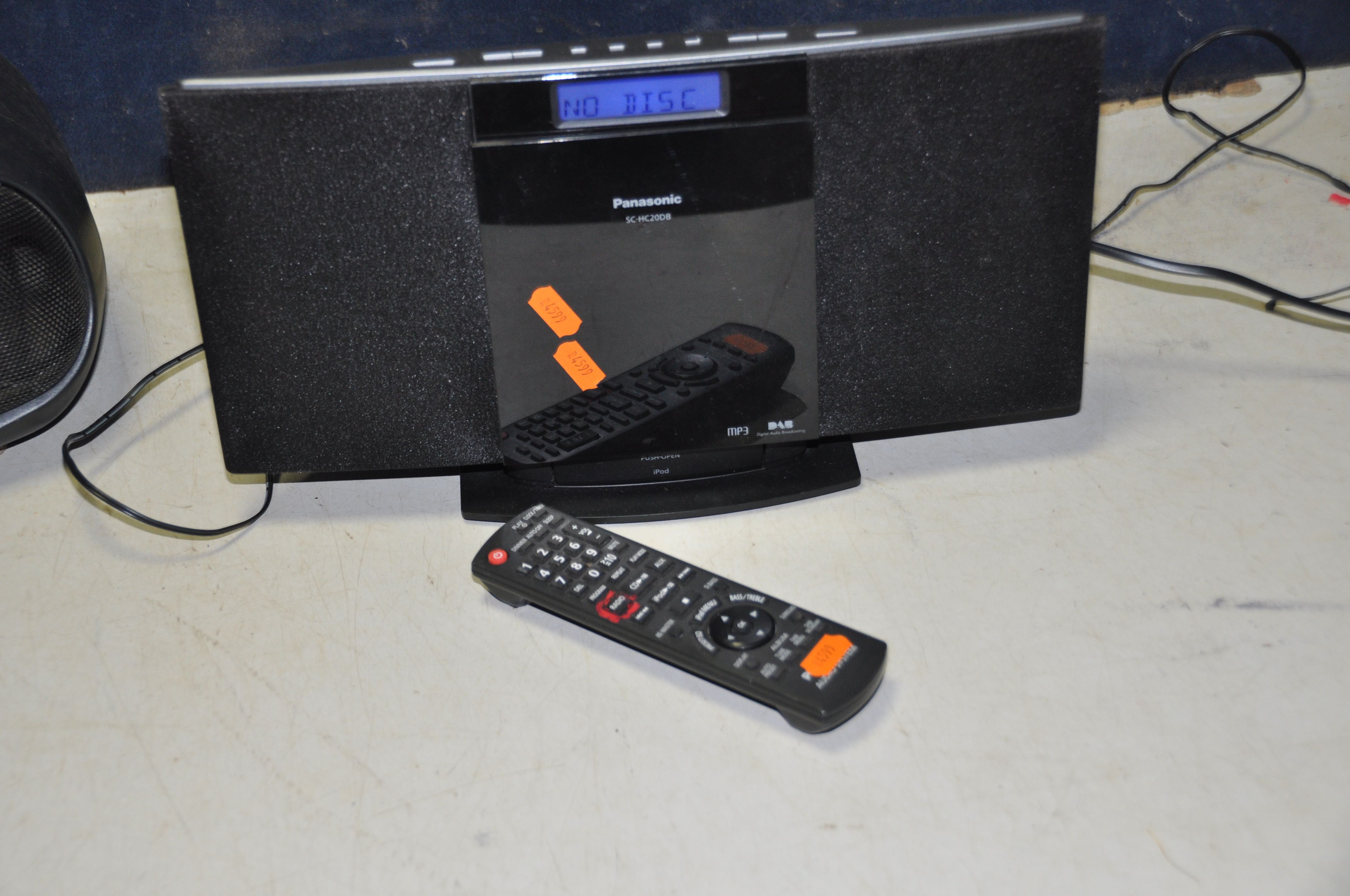 A PANASONIC SC-HC20DB HI FI with remote and a Panasonic RX-DT401 ghetto blaster (both PAT pass and - Image 3 of 3