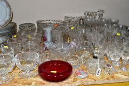 A QUANTITY OF CUT CRYSTAL, to include a Dartington Crystal bulbous bud vase, a set of six sundae