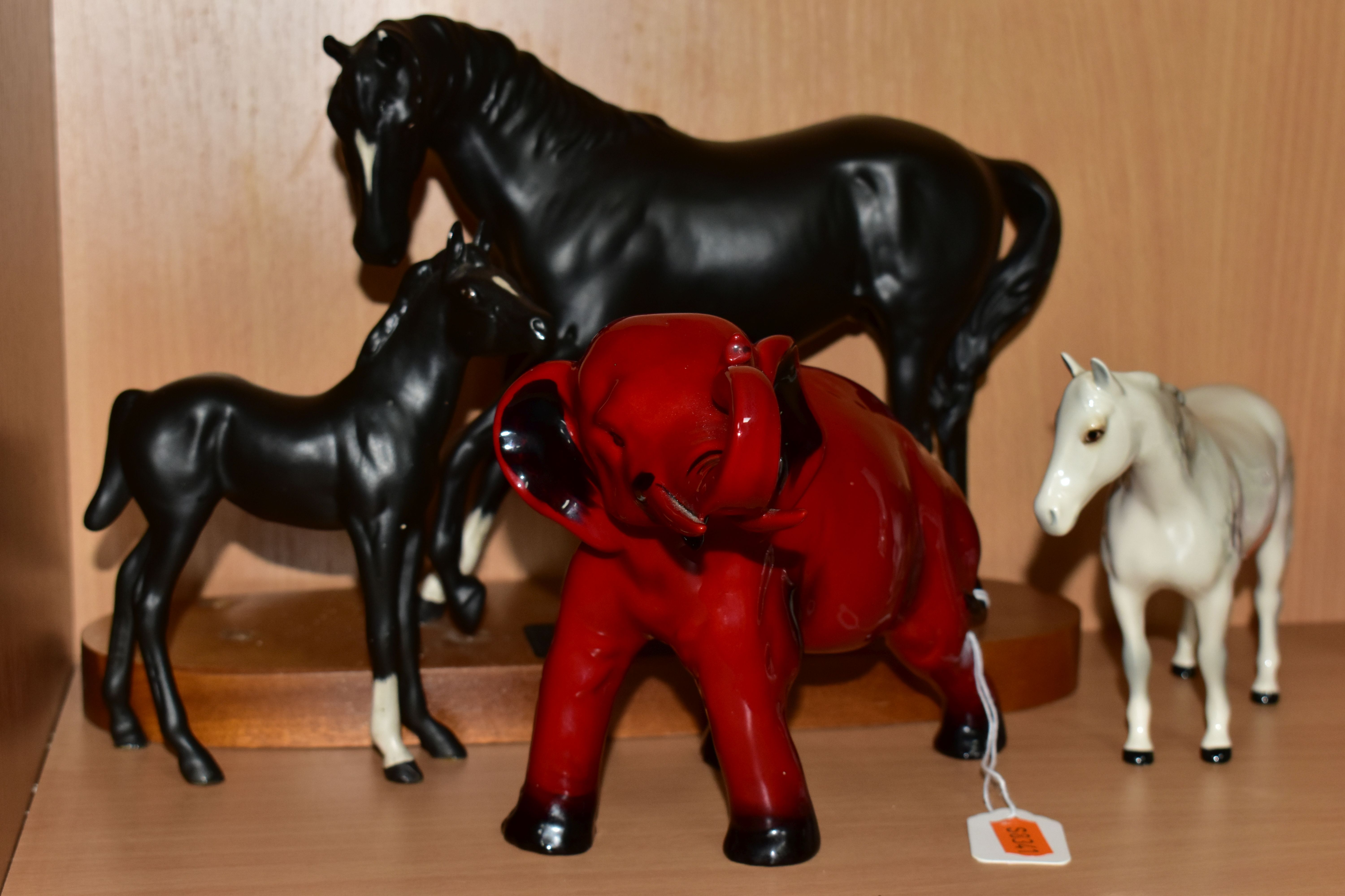 A ROYAL DOULTON FLAMBÉ ELEPHANT FIGURE TOGETHER WITH TWO BESWICK HORSE FIGURES, the elephant - Image 4 of 5
