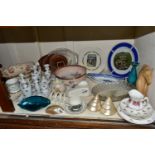 A GROUP OF CERAMICS, GLASS AND SUNDRY ITEMS, to include a Poole Pottery cheese dish, preserve pot