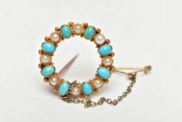 A YELLOW METAL TURQUOISE AND CULTURED PEARL BROOCH, of circular wreath design, set with