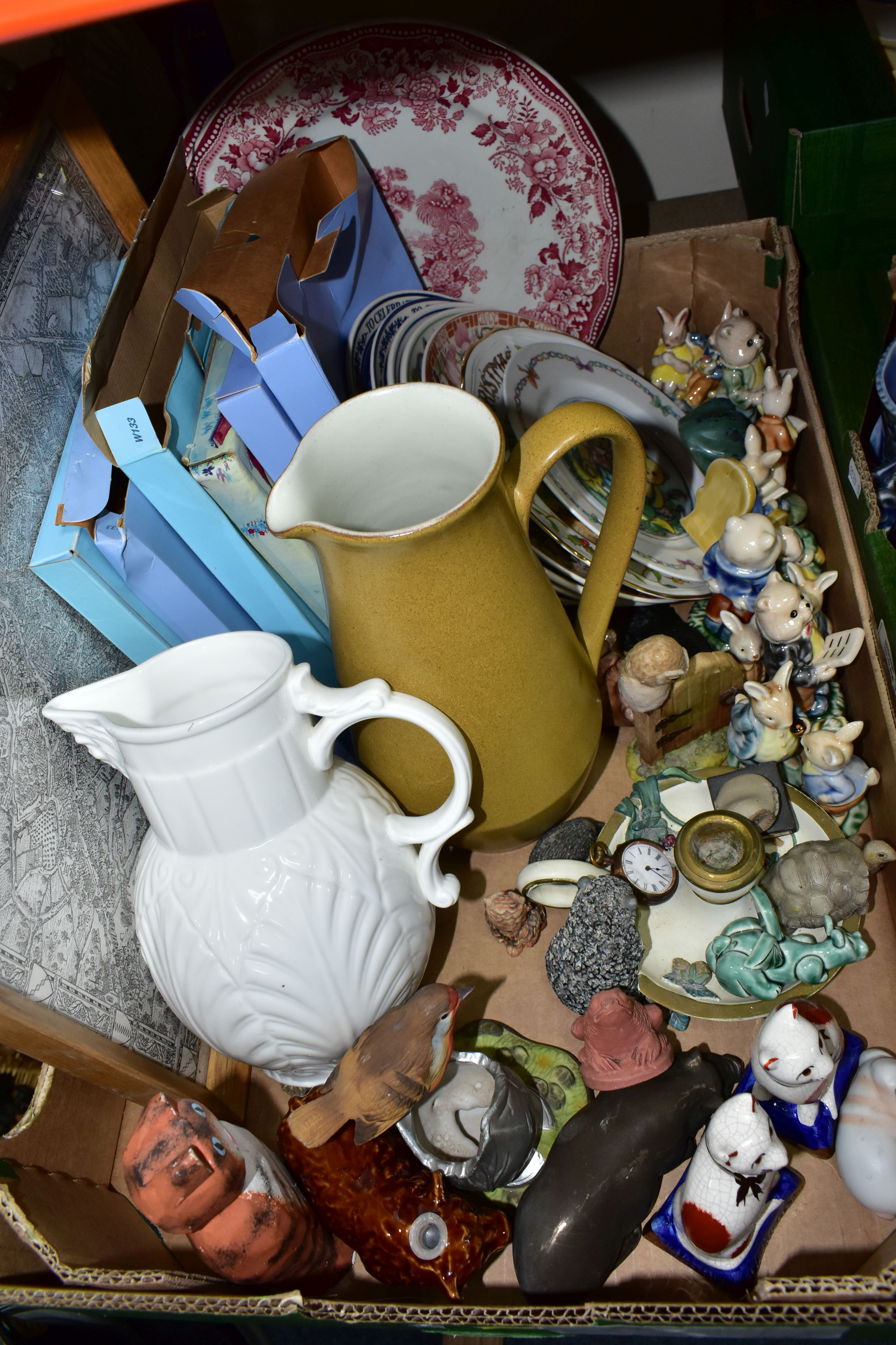 THREE BOXES OF CERAMICS, GLASS AND SUNDRY ITEMS, to include a Copeland Spode's Italian fruit bowl - Image 4 of 7