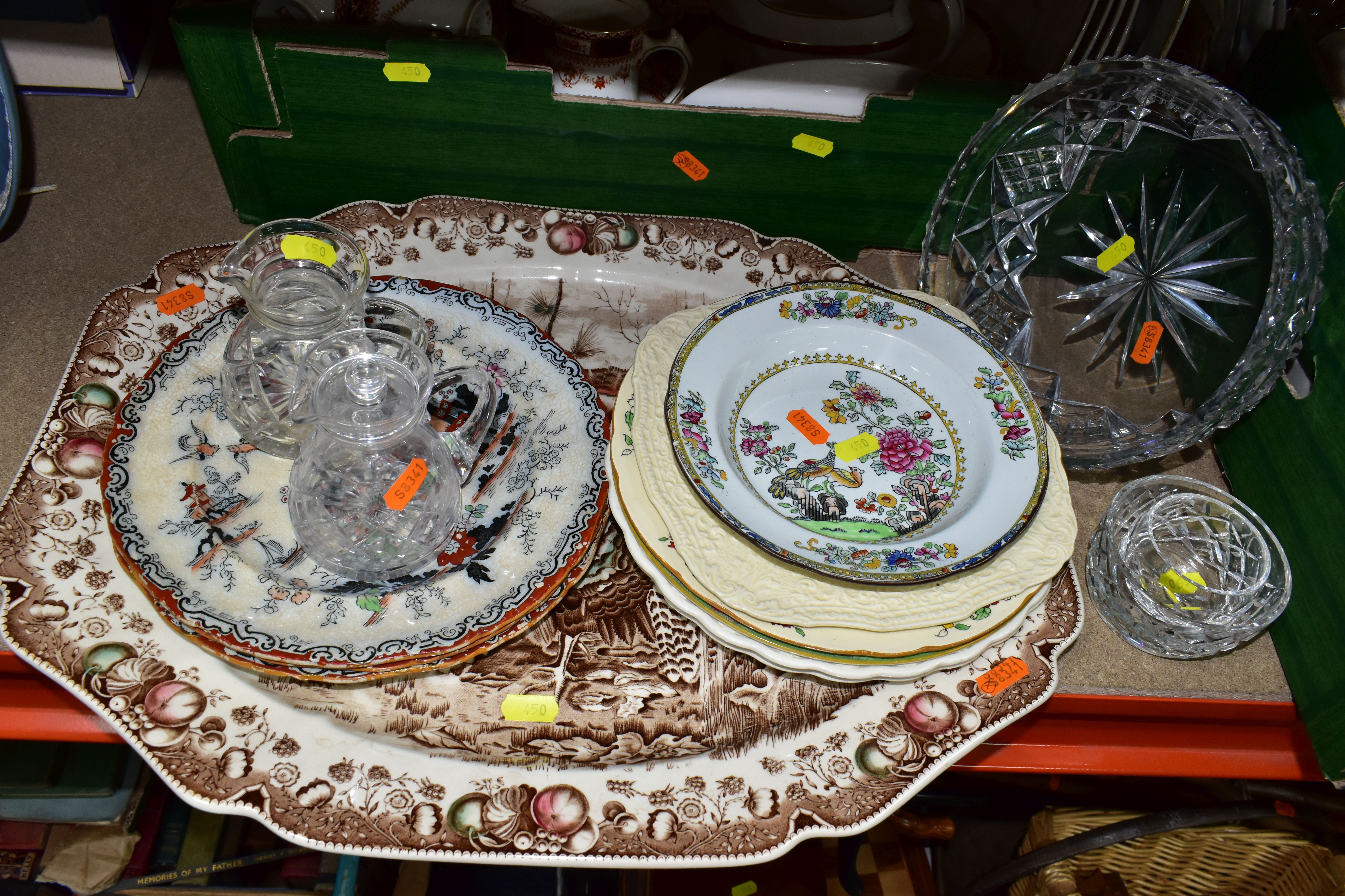 THREE BOXES OF DINNER WARES AND CUT GLASS, to include Wedgwood 'Mayfield' pattern dinner set - Bild 2 aus 6