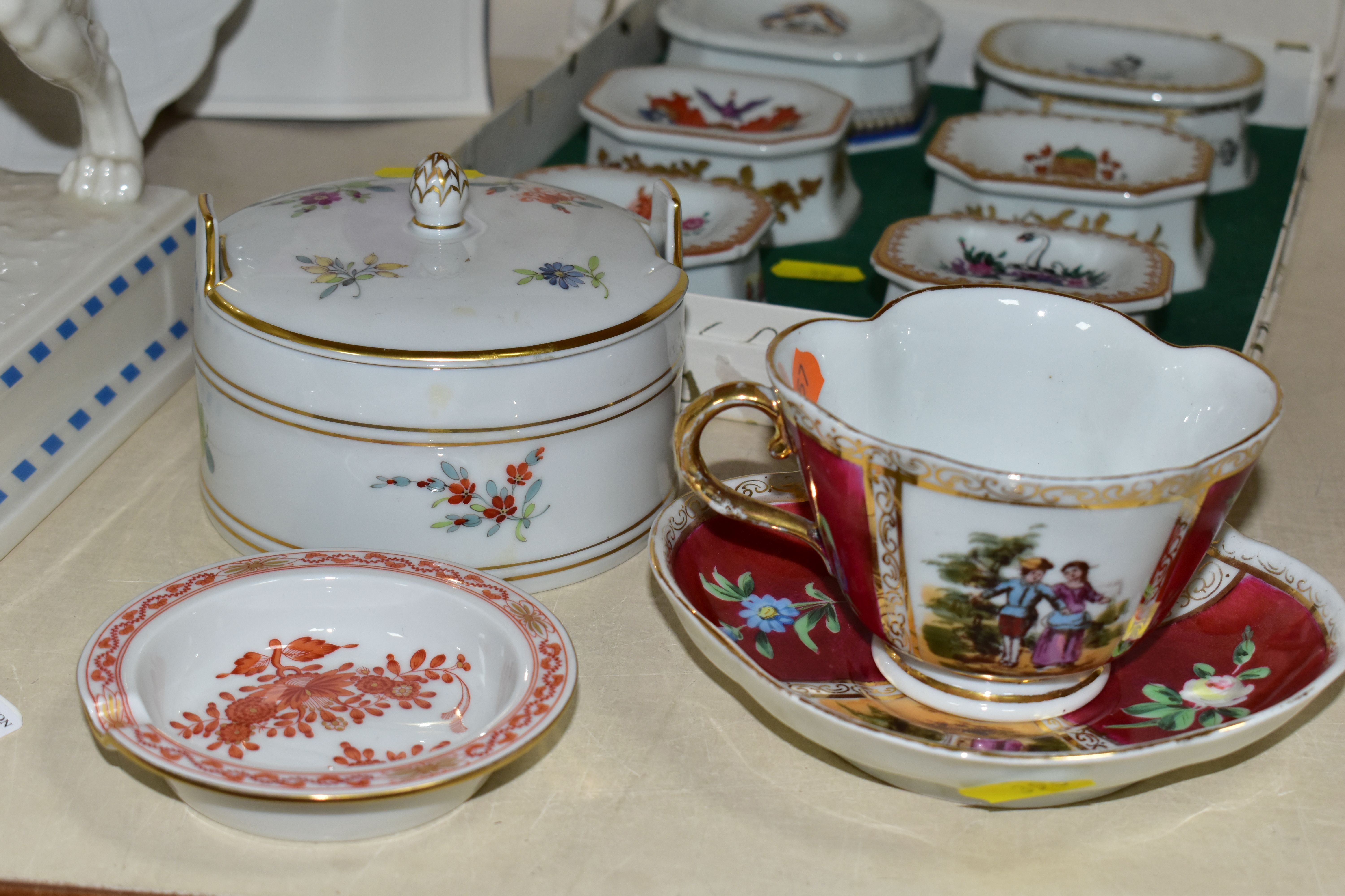 A GROUP OF PORCELAIN ITEMS, to include a white Hutschenreuther lion figure standing on a rectangular - Image 4 of 5