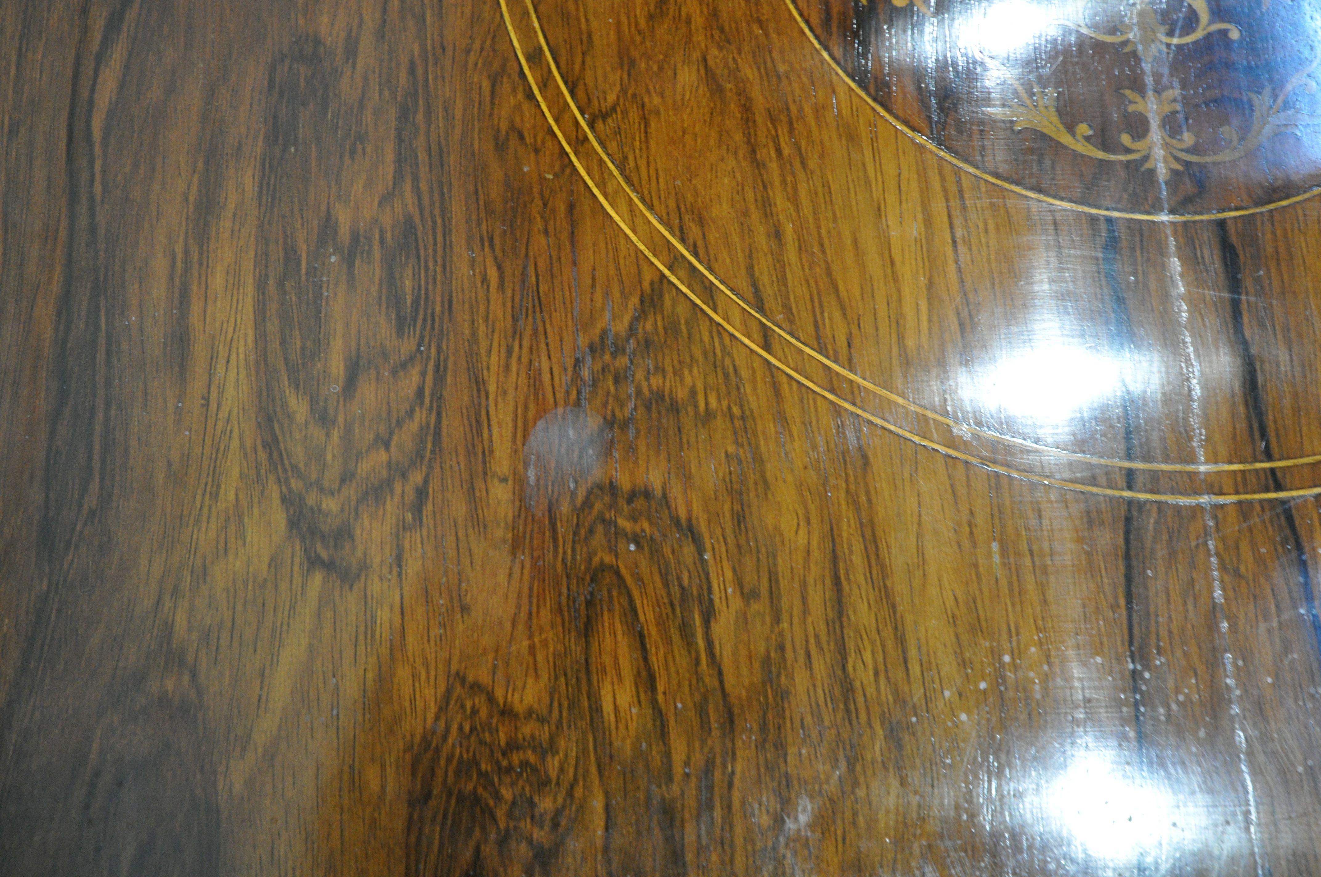 A 19TH CENTURY ROSEWOOD AND MARQUETRY INLAID OCTAGONAL CENTRE TABLE, on four shaped legs, united - Image 3 of 6