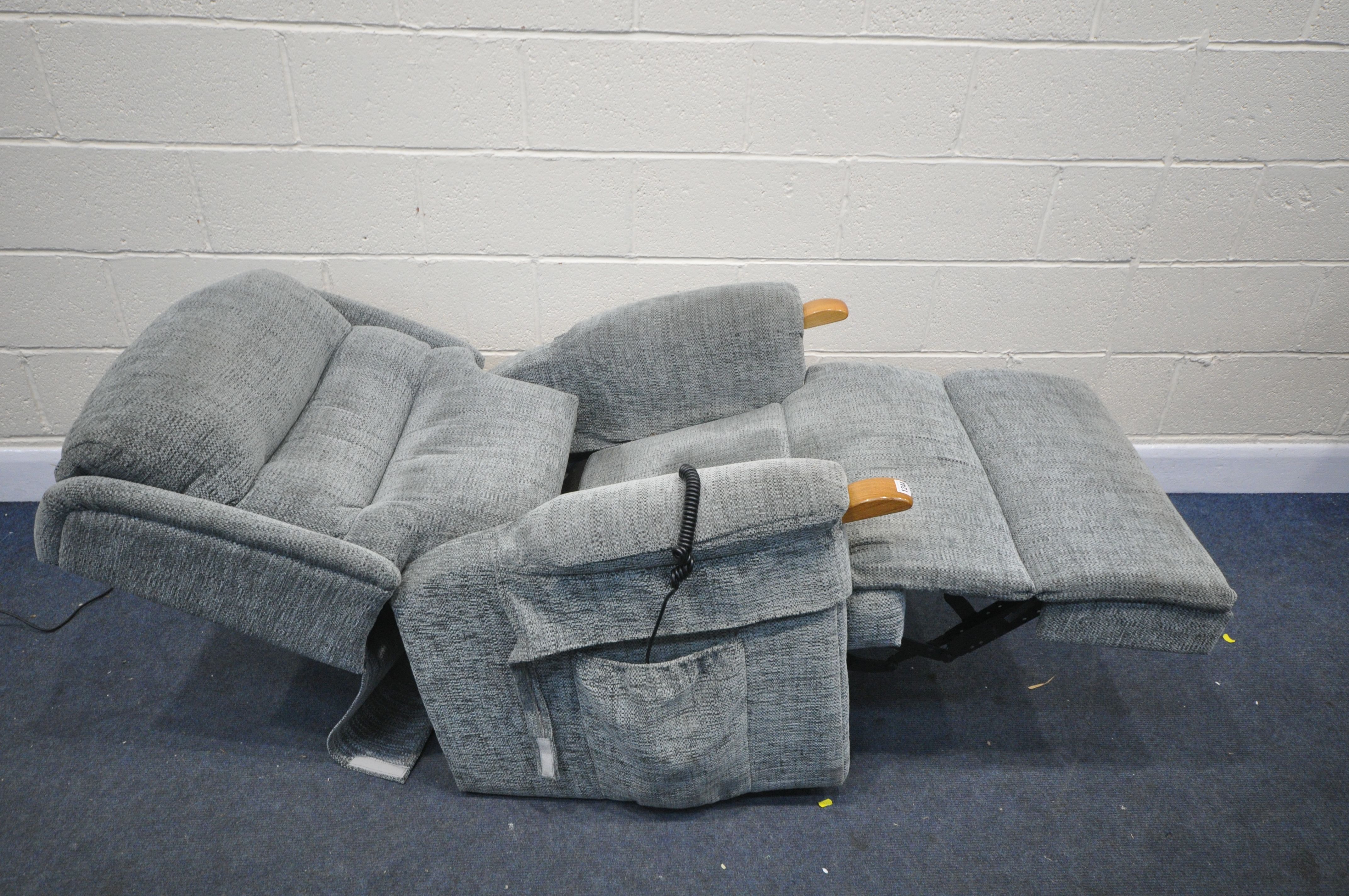 A HSL GREY UPHOLSTERED ELECTRIC RISE AND RECLINE ARMCHAIR (PAT pass and working) (condition - - Image 2 of 3