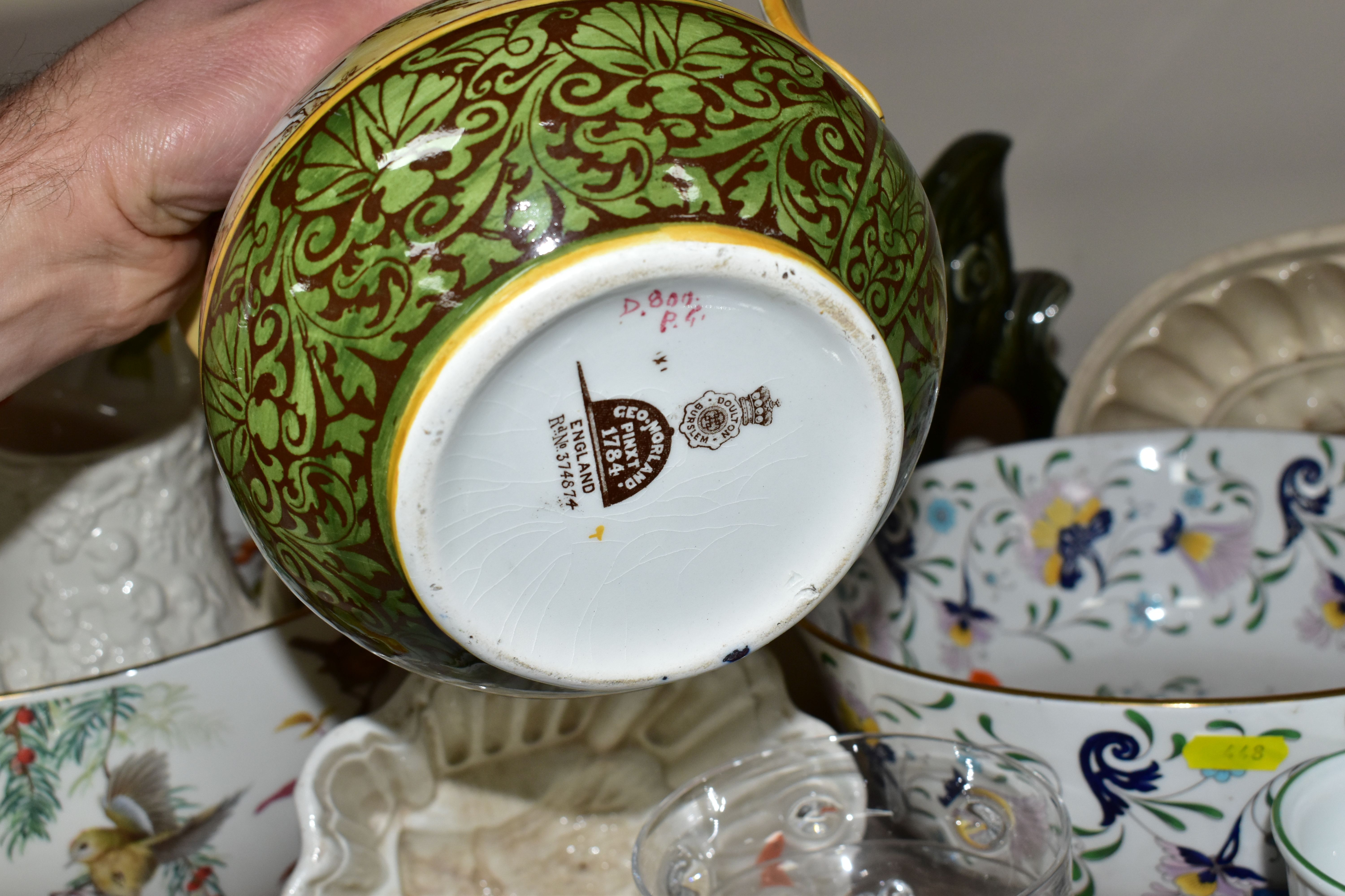 A GROUP OF ASSORTED CERAMICS, comprising a Doulton-Burslem Geo Morland jug decorated with a - Bild 8 aus 8