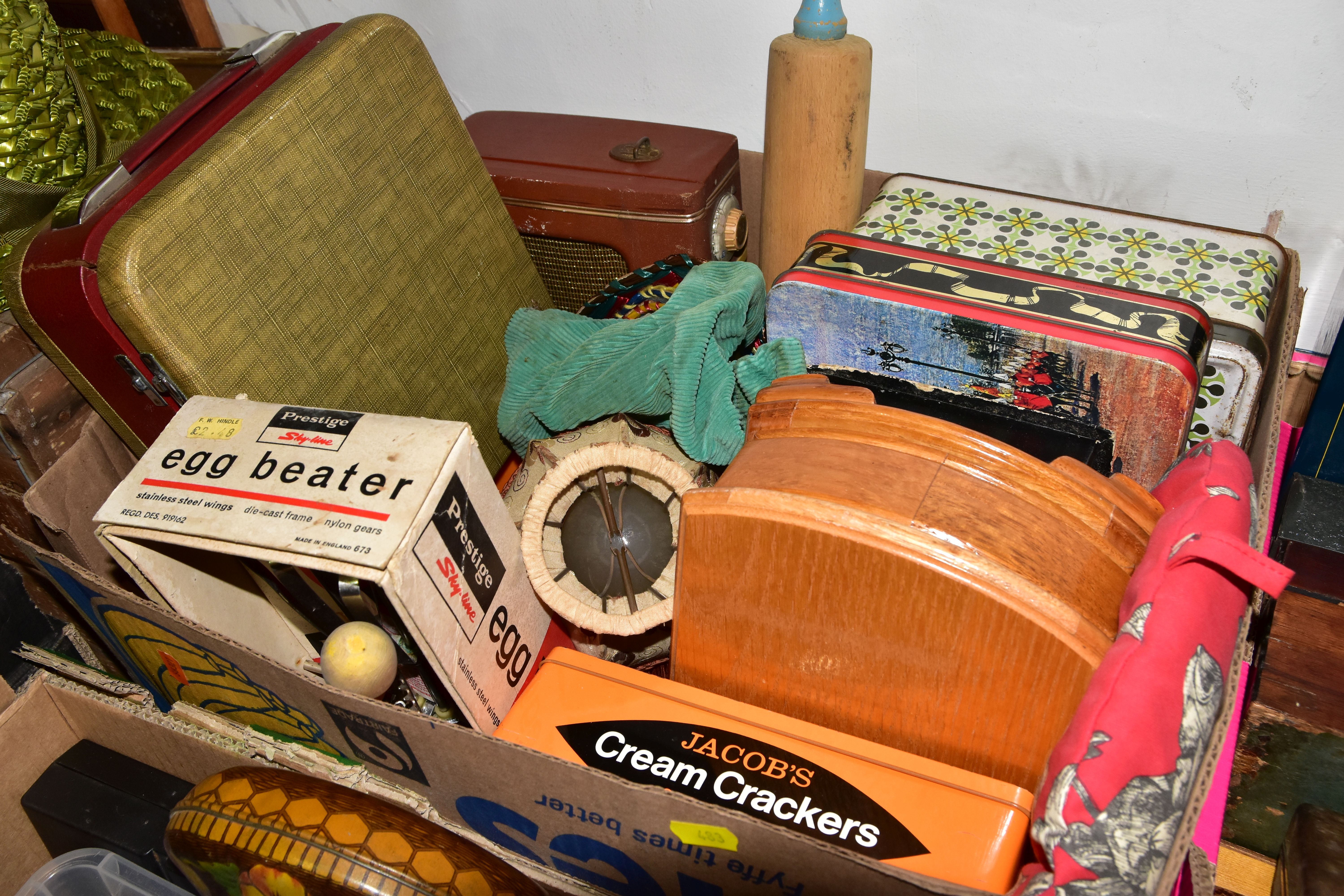 SEVEN BOXES AND LOOSE ELECTRONICS, METALWARES AND SUNDRY ITEMS, to include a Roberts Gemini 45 - Image 7 of 13