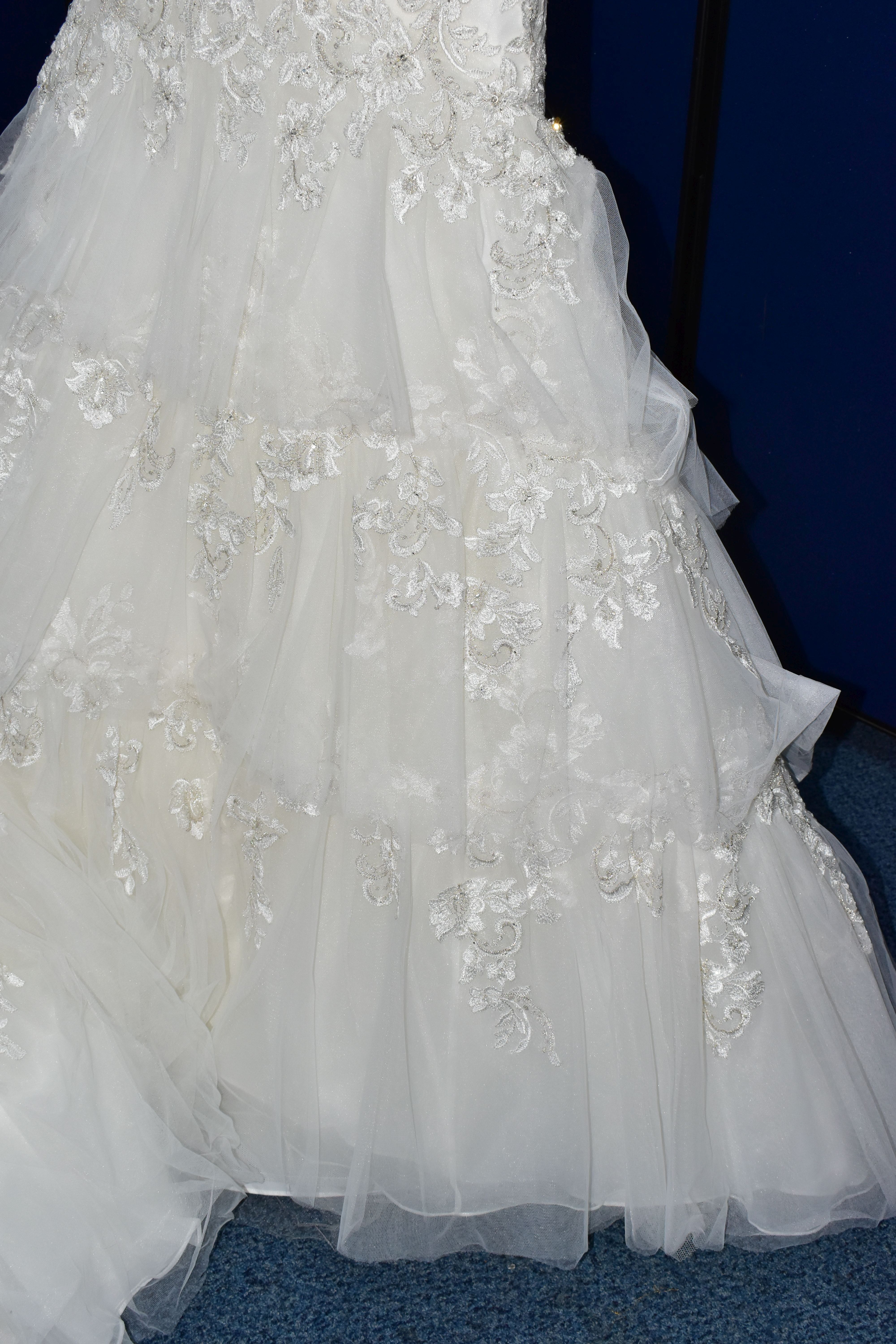 WEDDING DRESS, 'Sophia Tolli', ivory, size 6, beaded appliques, button detail along back, dropped - Image 6 of 16